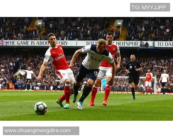 足球明星超大挂画图片展示与收藏指南让你的空间充满运动激情与明星魅力